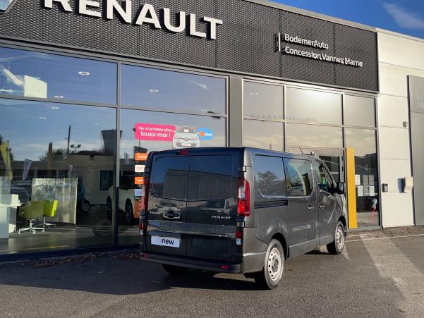 Vente en ligne Renault Trafic Cabine Approfondie TRAFIC CA L1H1 3000 KG BLUE DCI 150 au prix de 39 990 €