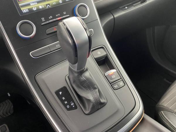Vente en ligne Renault Grand Scenic 4 Grand Scenic Blue dCi 120 EDC au prix de 28 990 €