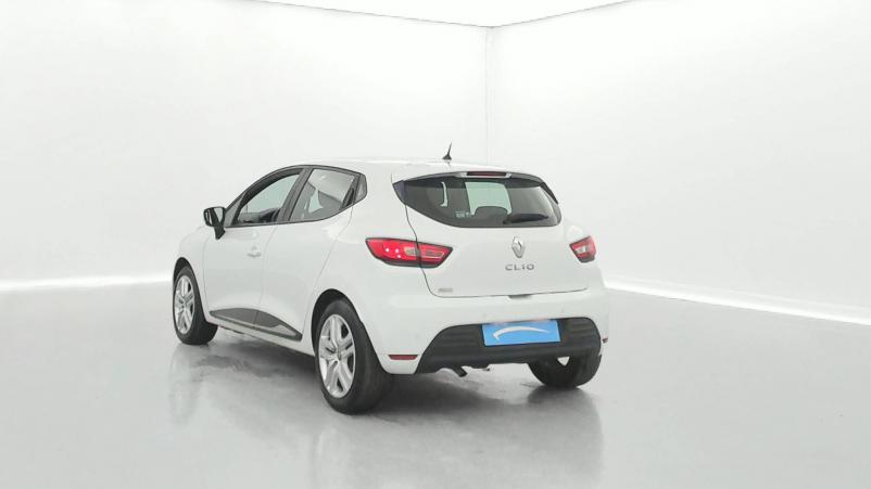 Vente en ligne Renault Clio 4 Clio dCi 75 E6C au prix de 11 990 €