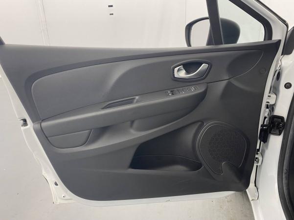 Vente en ligne Renault Clio 4 Clio dCi 75 Energy au prix de 10 840 €