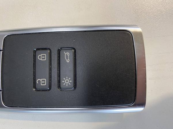 Vente en ligne Renault Grand Scenic 4 Grand Scenic TCe 140 FAP EDC - 21 au prix de 26 990 €