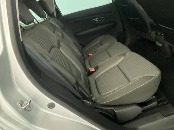 Vente en ligne Renault Grand Scenic 4 Grand Scenic Blue dCi 120 au prix de 21 240 €