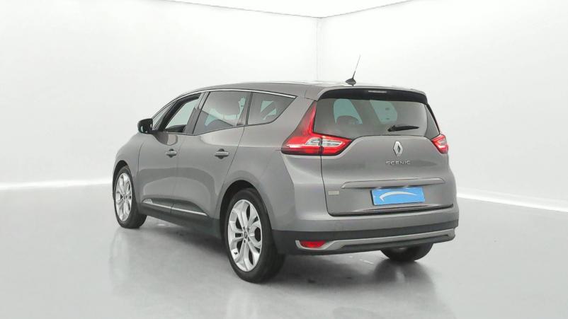 Vente en ligne Renault Grand Scenic 4 Grand Scenic Blue dCi 120 au prix de 20 990 €