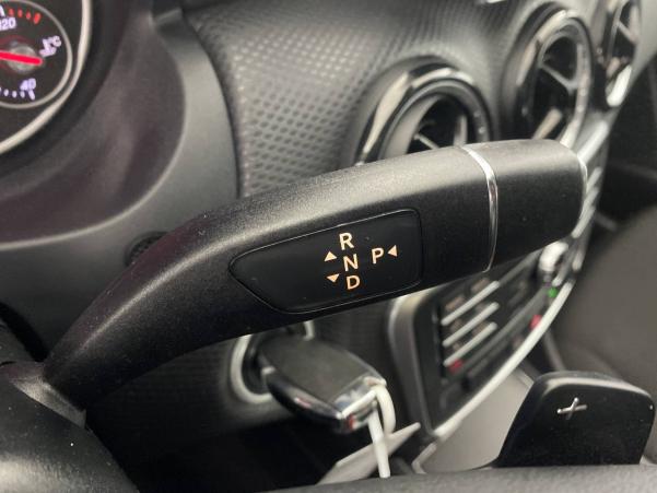 Vente en ligne Mercedes Classe A  200 d 7G-DCT au prix de 20 790 €