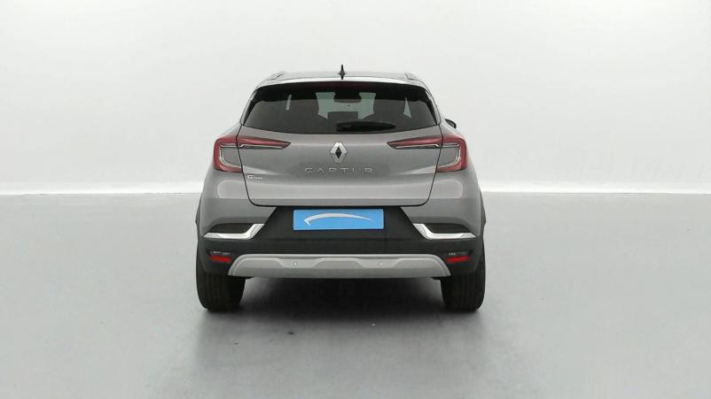 Vente en ligne Renault Captur  mild hybrid 160 EDC au prix de 24 890 €