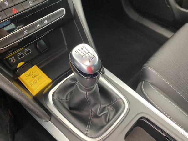 Vente en ligne Renault Megane 4 Mégane IV Berline Blue dCi 115 - 20 au prix de 19 490 €