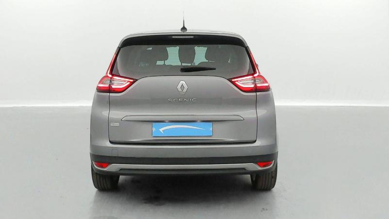 Vente en ligne Renault Grand Scenic 4 Grand Scenic Blue dCi 120 au prix de 21 240 €