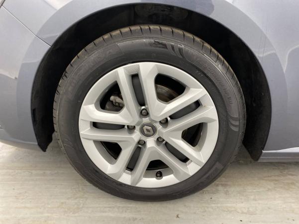 Vente en ligne Renault Megane 4 Mégane IV Berline Blue dCi 115 au prix de 17 790 €