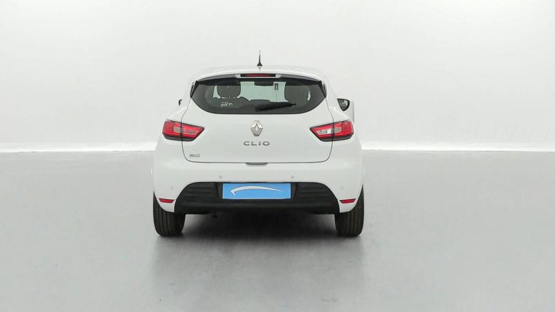 Vente en ligne Renault Clio 4 Clio dCi 75 E6C au prix de 12 240 €