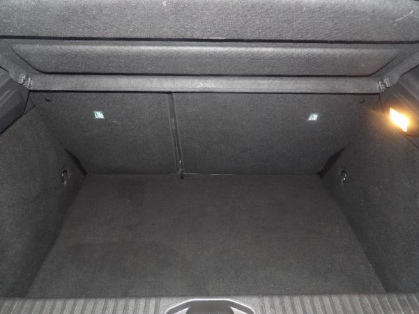 Vente en ligne Renault Clio 5 Clio E-Tech 140 au prix de 19 840 €