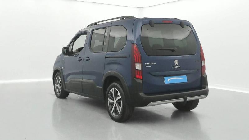 Vente en ligne Peugeot Rifter  Standard BlueHDi 130 S&S BVM6 au prix de 25 999 €