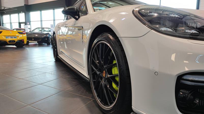 Vente en ligne Porsche Panamera  Turbo S V8 4.0 680 au prix de 113 990 €