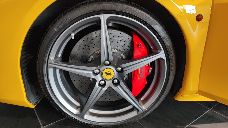 Vente en ligne Ferrari 458  4.5 V8 570ch au prix de 176 990 €
