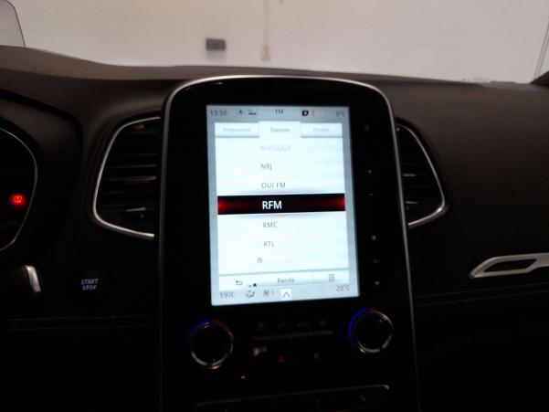 Vente en ligne Renault Grand Scenic 4 Grand Scenic TCe 140 EDC au prix de 29 990 €