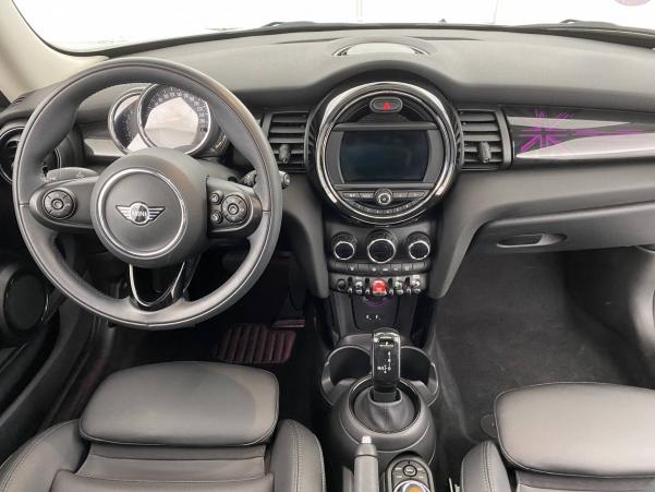 Vente en ligne Mini Mini Hatch 3 Portes Cooper 136 ch BVA7 au prix de 23 190 €