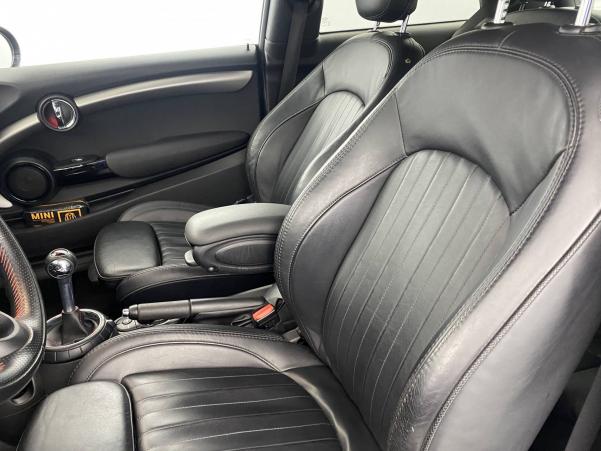 Vente en ligne Mini Mini Hatch 3 Portes 231 ch John Cooper Works au prix de 24 990 €