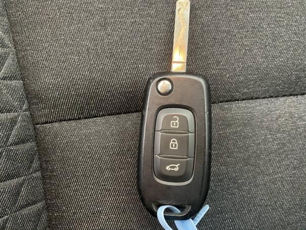 Vente en ligne Renault Clio 5 Clio TCe 100 au prix de 14 390 €
