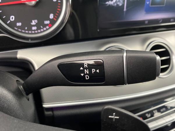 Vente en ligne Mercedes Classe E Break  220 d 9G-Tronic au prix de 35 490 €