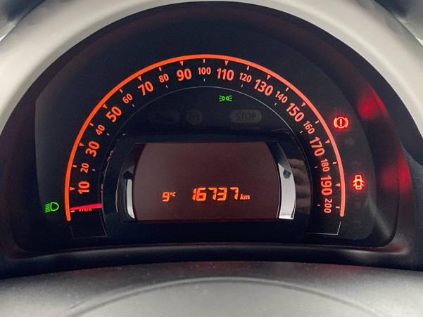 Vente en ligne Renault Twingo 3  1.0 SCe 70 E6C au prix de 9 790 €