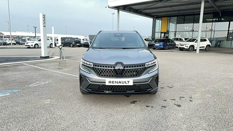 Vente en ligne Renault Nouveau Espace Espace E-Tech hybrid 200 au prix de 45 900 €