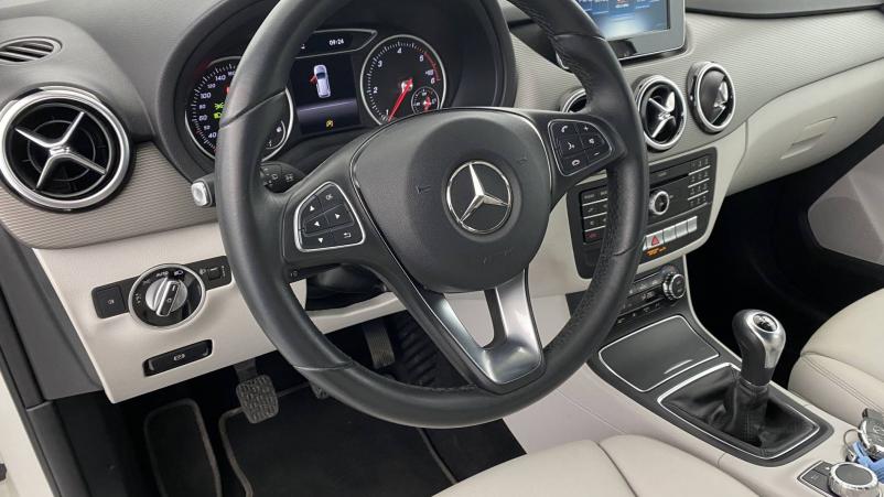 Vente en ligne Mercedes Classe B  180 d au prix de 20 990 €
