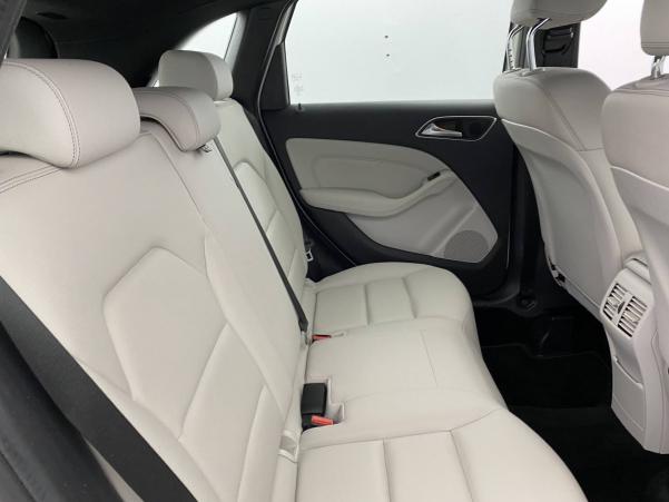 Vente en ligne Mercedes Classe B  180 d au prix de 20 990 €