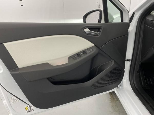 Vente en ligne Renault Clio 5 Clio TCe 140 - 21N au prix de 19 990 €