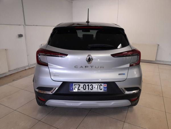 Vente en ligne Renault Captur  E-Tech Plug-in 160 au prix de 26 990 €