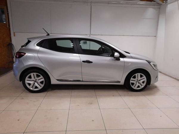 Vente en ligne Renault Clio 5 Clio Blue dCi 85 au prix de 14 290 €