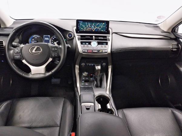 Vente en ligne Lexus NX  300h 4WD au prix de 30 900 €