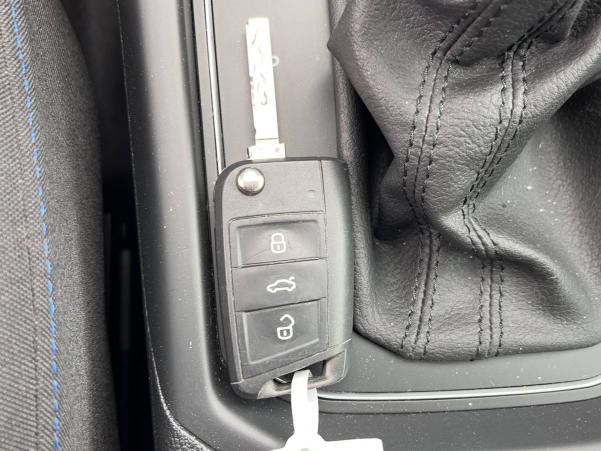 Vente en ligne Volkswagen Touran  2.0 TDI 150 DSG7 7pl au prix de 34 490 €