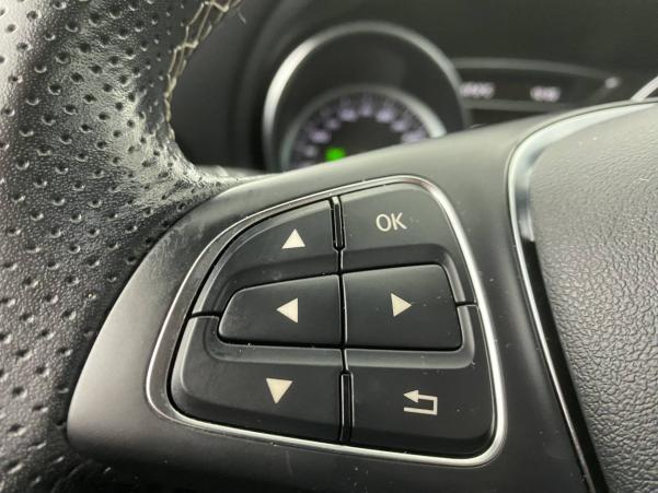 Vente en ligne Mercedes CLA  180 7G-DCT au prix de 28 990 €