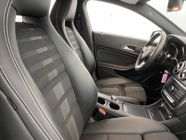 Vente en ligne Mercedes CLA  180 7G-DCT au prix de 28 990 €
