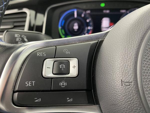 Vente en ligne Volkswagen Golf  Hybride Rechargeable 1.4 TSI 204 DSG6 au prix de 28 990 €