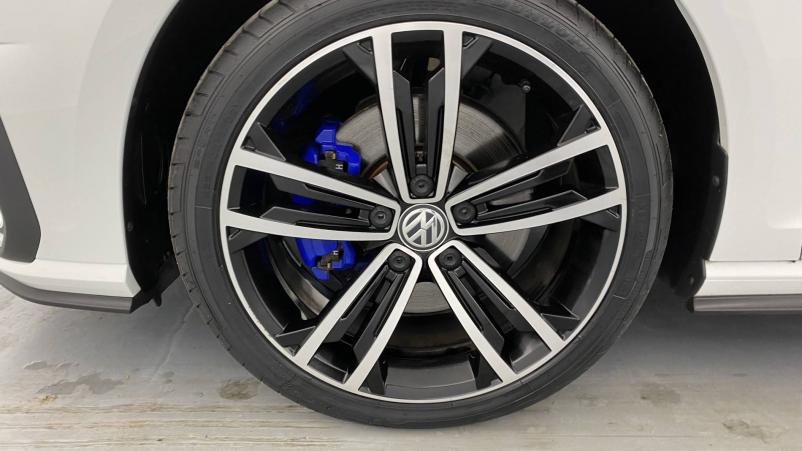 Vente en ligne Volkswagen Golf  Hybride Rechargeable 1.4 TSI 204 DSG6 au prix de 28 990 €