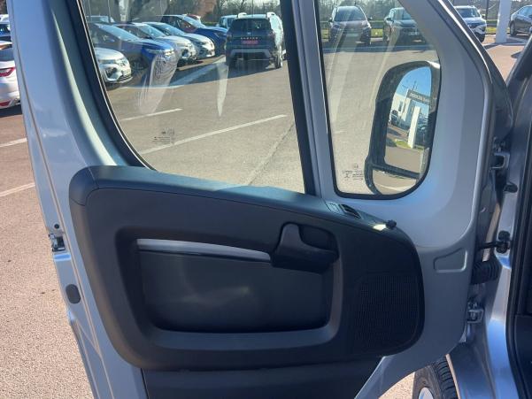Vente en ligne Peugeot Boxer Fourgon BOXER TOLE 335 L2H2 BLUEHDI 165 S&S au prix de 38 990 €