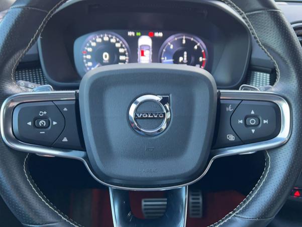 Vente en ligne Volvo XC40  D3 AdBlue 150 ch Geartronic 8 au prix de 27 990 €
