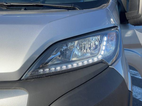 Vente en ligne Peugeot Boxer Fourgon BOXER TOLE 335 L2H2 BLUEHDI 165 S&S au prix de 38 990 €