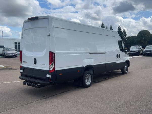 Vente en ligne Iveco Daily DAILY FGN 35 C 18H SV17/P H2 QUAD-LEAF HI MATIC au prix de 51 990 €