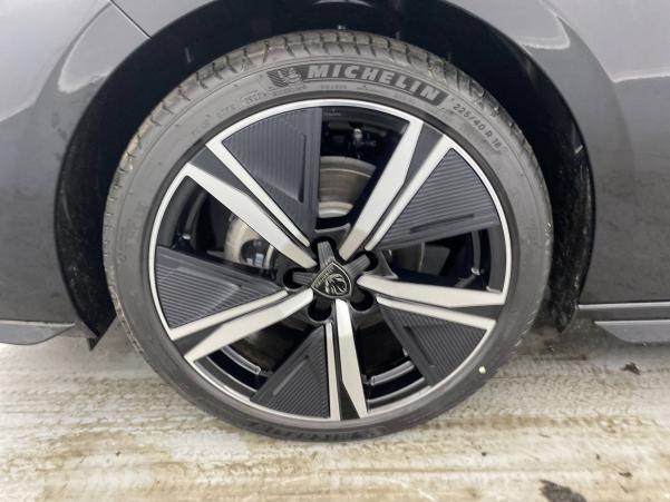 Vente en ligne Peugeot 308  PureTech 130ch EAT8 au prix de 32 990 €
