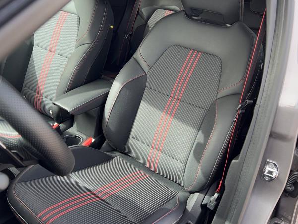 Vente en ligne Renault Captur  TCe 140 EDC - 21B au prix de 25 790 €