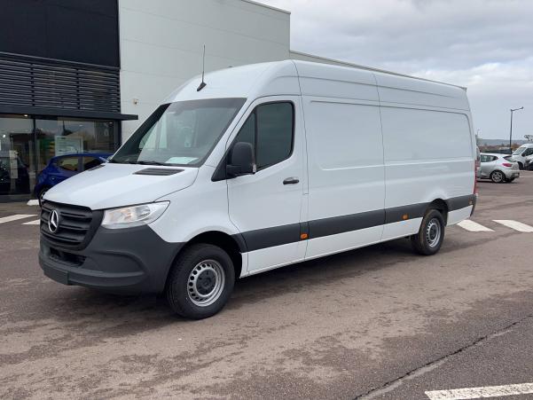 Vente en ligne Mercedes Sprinter Fourgon SPRINTER FGN 317 CDI 43 3.5T RWD au prix de 50 990 €