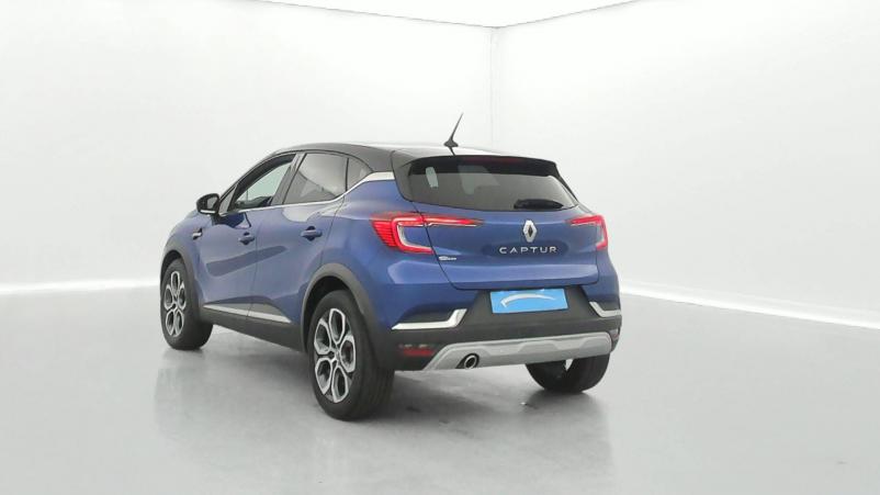Vente en ligne Renault Captur  Blue dCi 115 EDC au prix de 21 990 €
