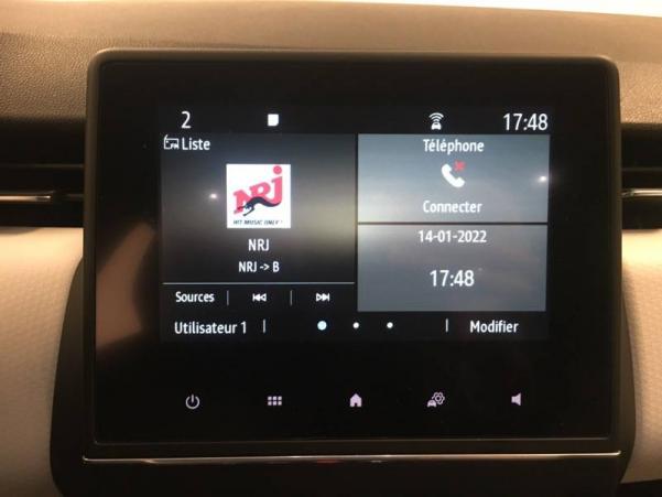 Vente en ligne Renault Clio 5 Clio E-Tech 140 - 21N au prix de 21 990 €