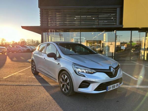 Vente en ligne Renault Clio 5 Clio E-Tech 140 - 21N au prix de 21 990 €