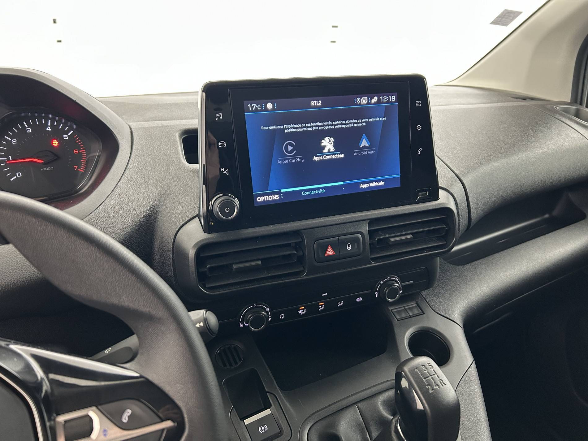 Vente en ligne Peugeot Partner Fourgon  STANDARD 650 KG BLUEHDI 100 S&S BVM5 au prix de 14 890 €