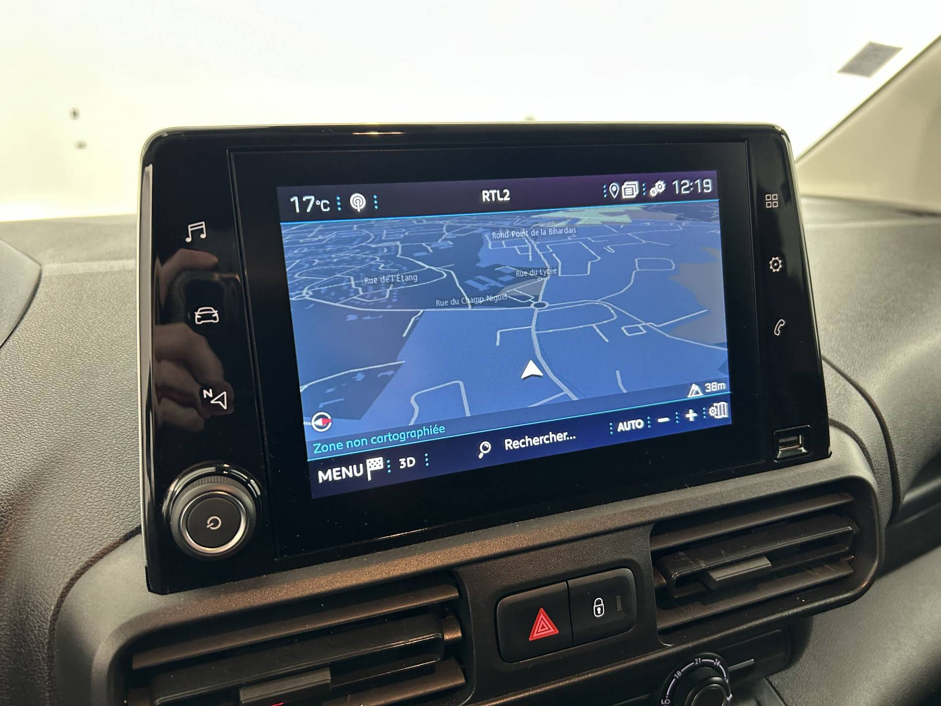 Vente en ligne Peugeot Partner Fourgon  STANDARD 650 KG BLUEHDI 100 S&S BVM5 au prix de 14 890 €