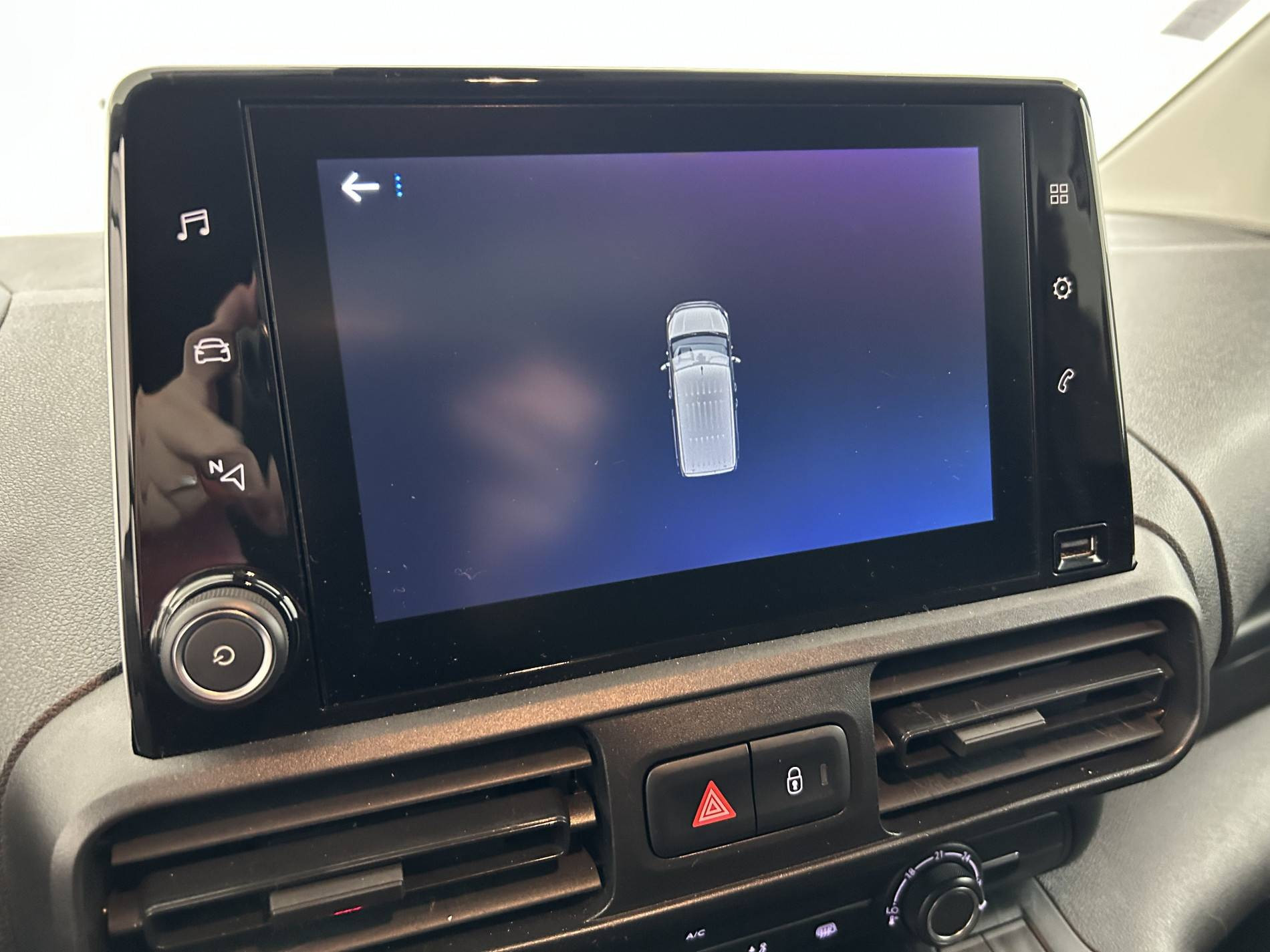 Vente en ligne Peugeot Partner Fourgon  STANDARD 650 KG BLUEHDI 100 S&S BVM5 au prix de 14 890 €