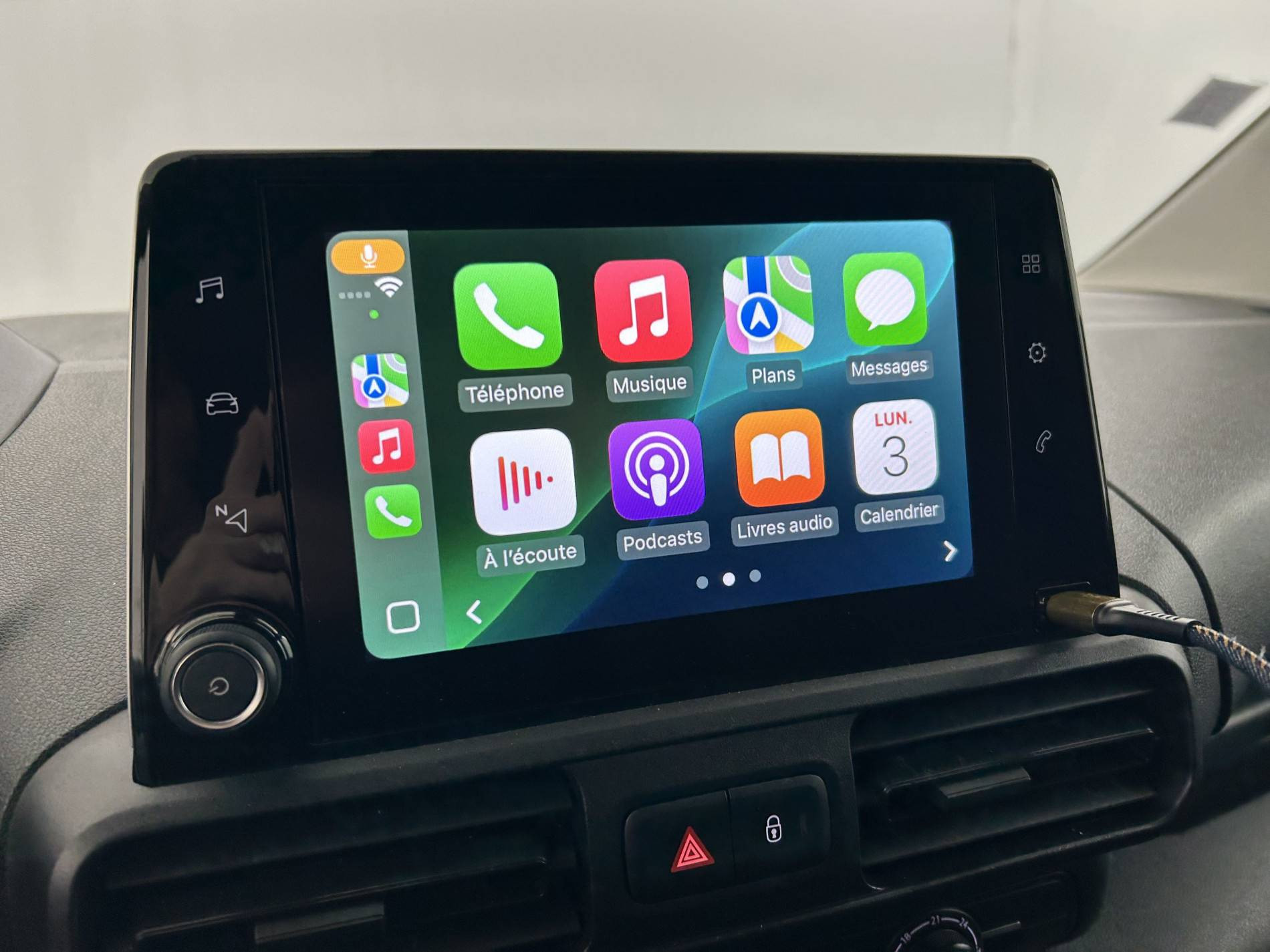 Vente en ligne Peugeot Partner Fourgon  STANDARD 650 KG BLUEHDI 100 S&S BVM5 au prix de 14 890 €