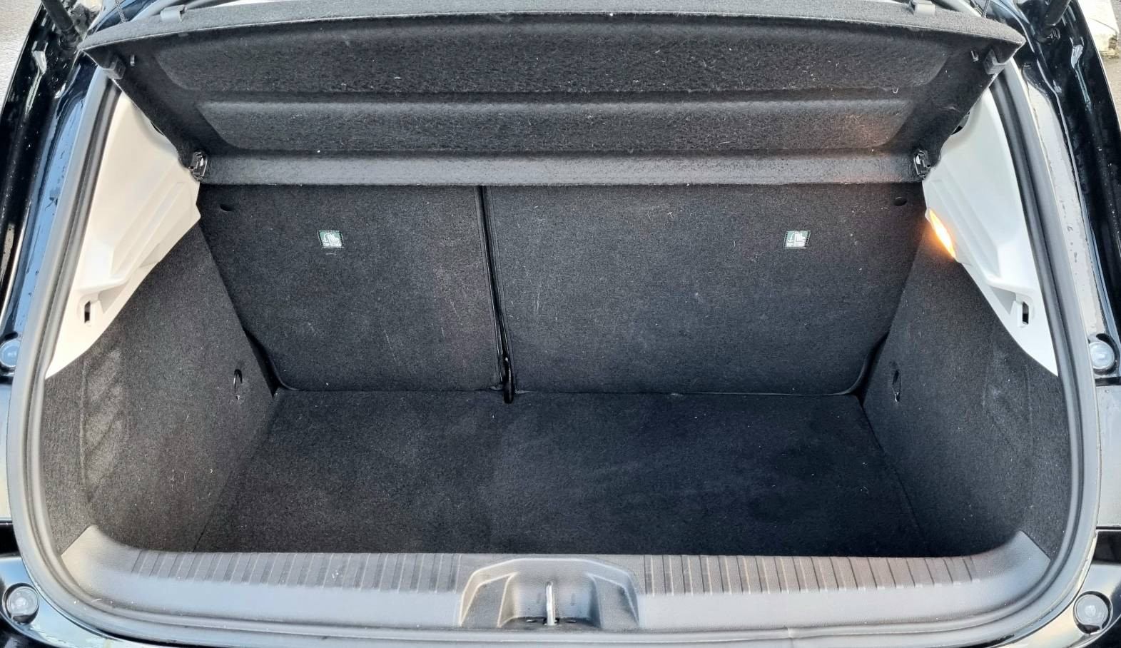 Vente en ligne Renault Clio 5 Clio E-Tech 140 au prix de 15 990 €